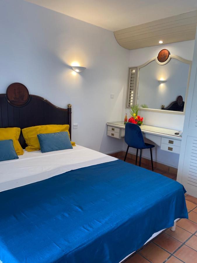 Appartement Vue Mer A 2 Minutes A Pied Des Plages Tartane La Trinite Luaran gambar