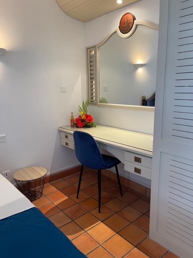 Appartement Vue Mer A 2 Minutes A Pied Des Plages Tartane La Trinite Luaran gambar