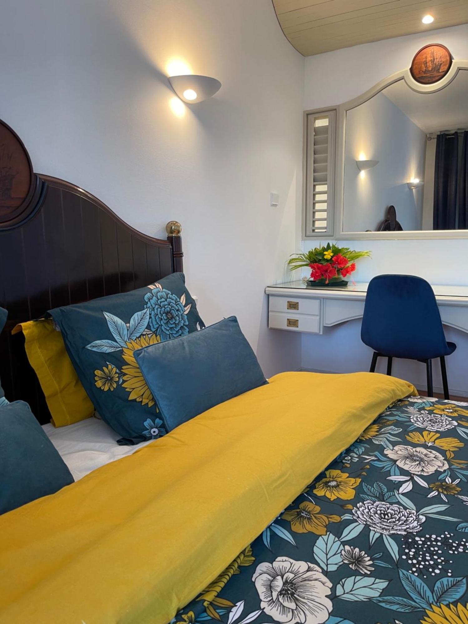 Appartement Vue Mer A 2 Minutes A Pied Des Plages Tartane La Trinite Luaran gambar